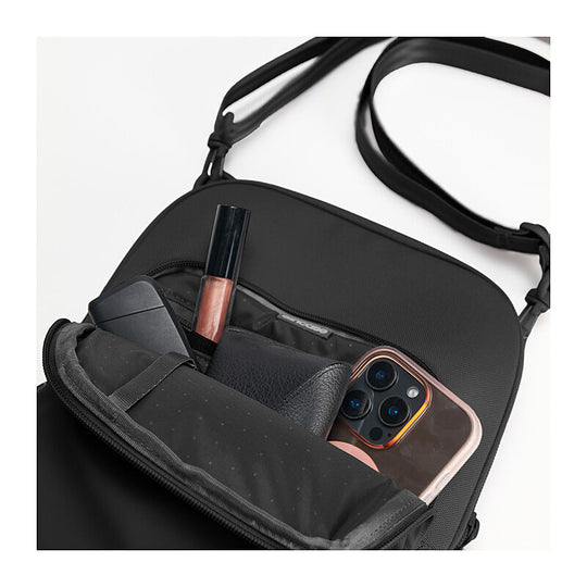Incase Arc Crossbody Bag-Bk