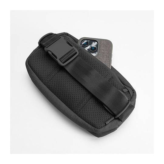 Incase Crosstown Sling - Black